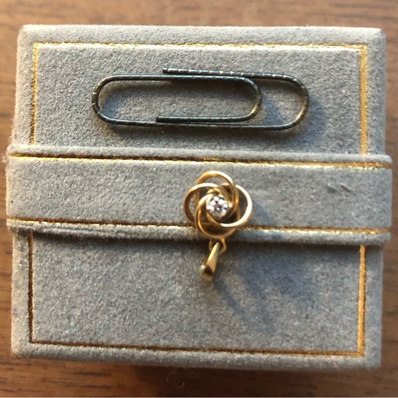 10 kt. Gold & Diamond “Love Knot” Pendant - Picture 3 of 3